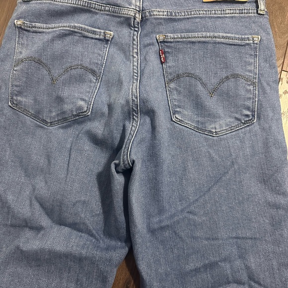 Levi’s jeans size 28 - Picture 2 of 3